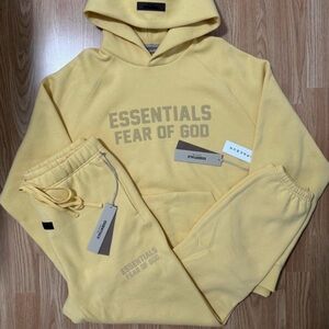Fear of God Essentials Set